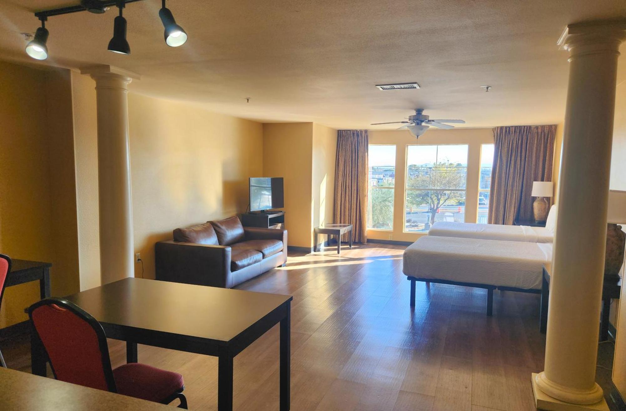 Mainstay Suites Las Vegas Flamingo Экстерьер фото